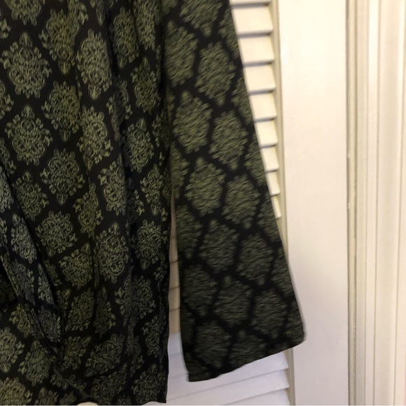 Forever 21 Black with Green Print Cross Tie Front Long Sleeve Blouse M - Picture 6 of 6